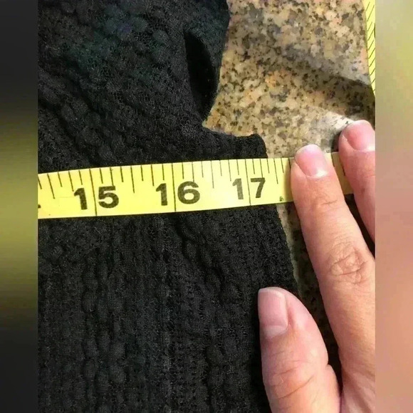 Iris black lace front ruffle key hole blouse top women medium - Picture 6 of 10